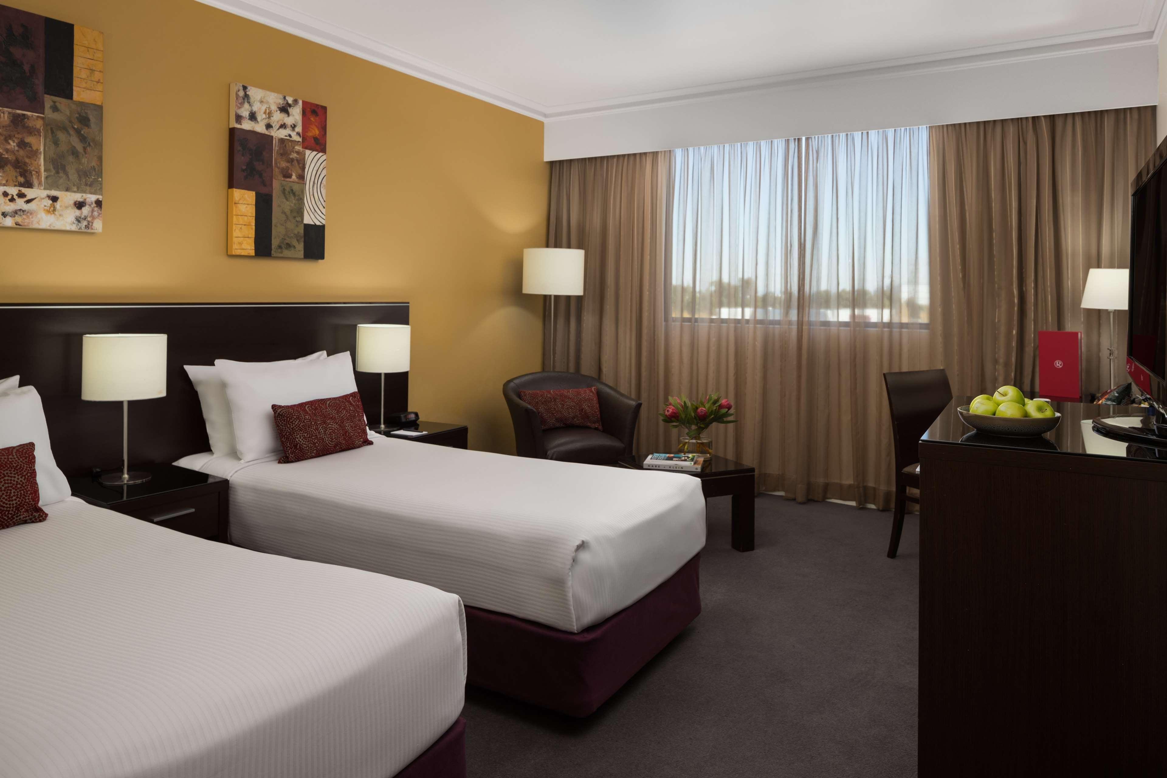 Hotel Rydges Norwest Sydney Baulkham Hills Exterior foto
